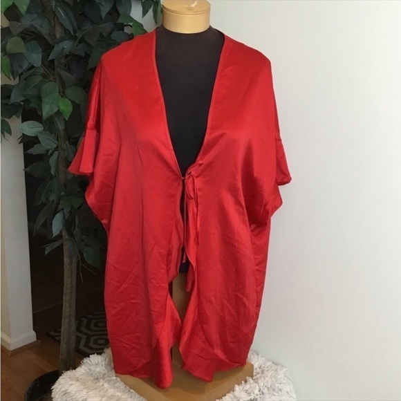Victoria’s Secret Red OSFM LOVE short sleeve robe/cover up - Picture 7 of 11